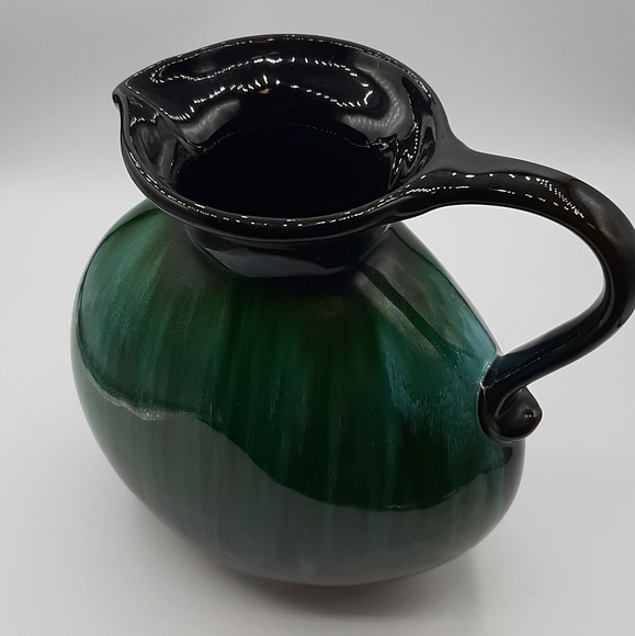 Vintage Blue Mountain Pottery BMP Unusual Pitcher Jug Drip Glaze Narrow - Picture 5 of 6